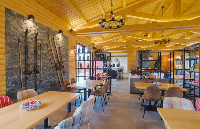 Cornelia Deluxe Residence - Photo 57