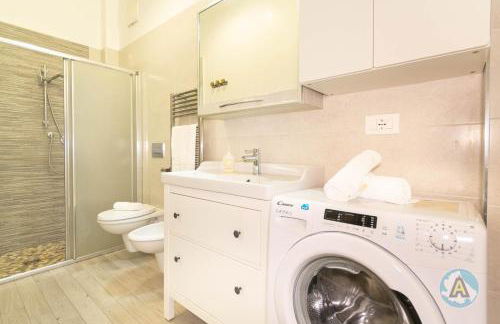 Piano terra sul lungomare con parcheggio - Foto 10