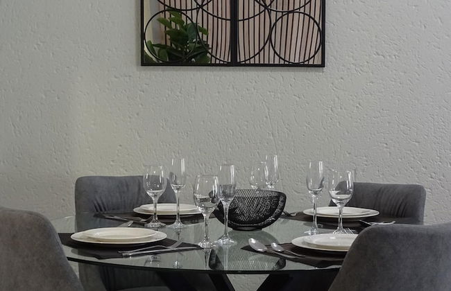 3 Bedroom Apartment in the Heart of Sandton - Photo 21