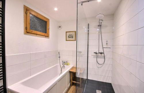 Chalet Camomille - Confortable chalet dans un quartier calme avec une vue imprenable sur la vallée et le Mont Blanc MAE-0967 - Foto 12