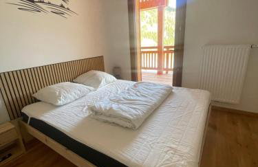 Dans résidence neuve LE SNOW ROC sur les pistes, appartement 8 personnes 2 chambres et coin montagne avec Terrasse WIFI et SAUNA - Foto 46