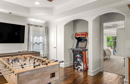 Luxury 4BR Dallas Home with Game Room and Fire Pit - Foto 20