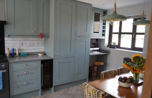 Atworth Haven: 4-Bed Home with Garden - Foto 25