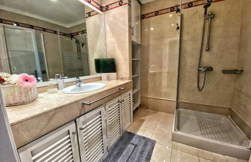 Luxury 5 star Villa Violetta with amazing sea view, jacuzzi and heated pool - Foto 37