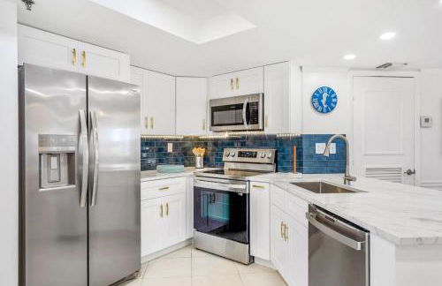 Hutchinson Island Beach Condo - Photo 15