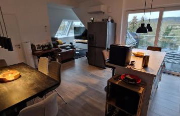 Vollklimatisierte Maisonette Wohnung -Whirlpool, Dachterrasse, Weitblick, Fahrstuhl, Kliniknähe - Foto 2