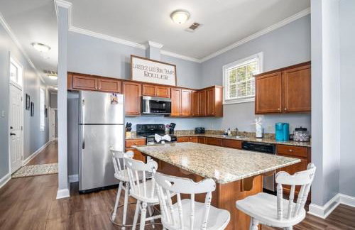 Dumaine Cozy Home - 3 bed close to QTR - Photo 4