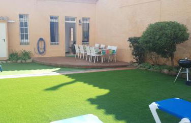 Casa con jardín a 30 metros de la playa. VC. - Foto 4