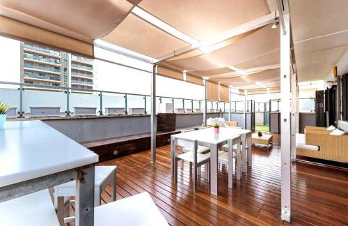 Great apartment with a pool on the beach in Barcelona - Photo 6