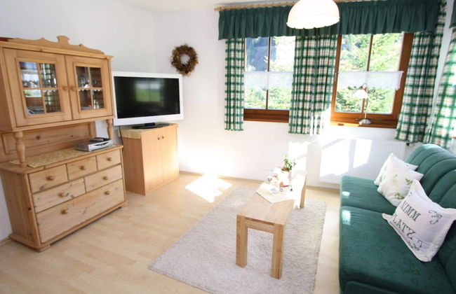 Sunlit Apartment near Ski Area in Hüttschlag - Foto 5