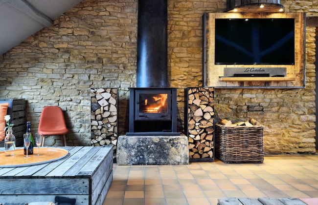 Fancy Holiday Home in Sainte-cecile With Pool House & Indoor Pool - Photo 1