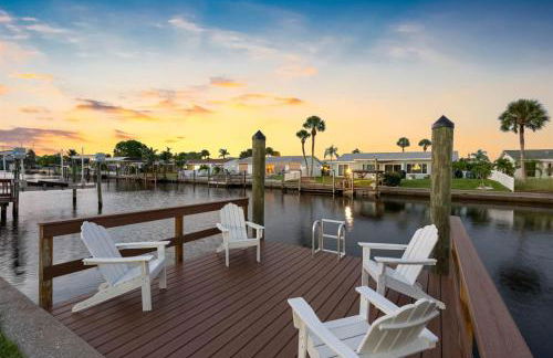 Brand New Saltwater Pool! - Waterfront Canal - Luxury Home - Foto 7