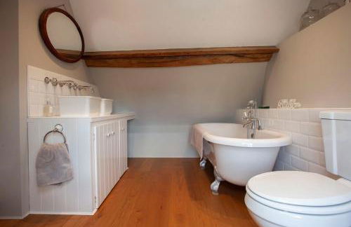 Charming Country House Nr Bath - Photo 22