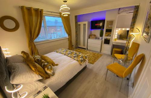 NEW…THE HOTTUB HOUSE BLACKPOOL PLEASURE BEACH - Photo 30