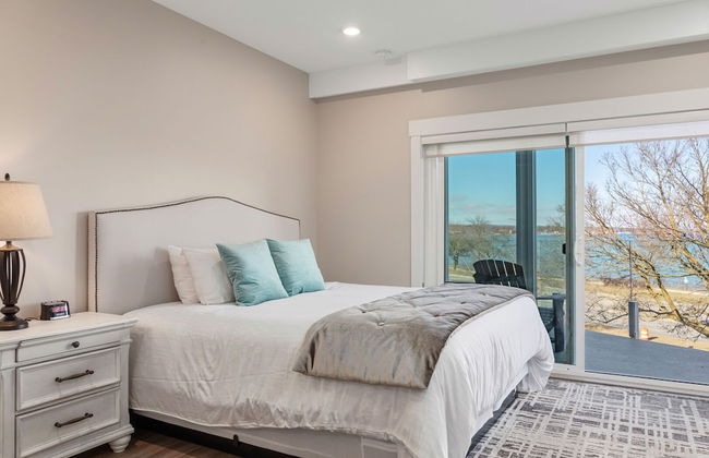 539 Bay St. Lake View Condo Unit 203E - Foto 2