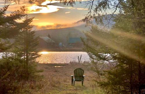 Cozy Off-Grid Cabin with Breathtaking Serene Views for a Peaceful Getaway Surrounded by Nature in Barton, Vermont - Foto 24