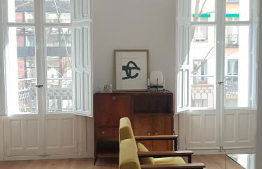 Piso reformado de Lujo de 2 dormitorios y 2 baños - Photo 4