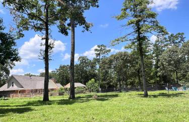 Country Getaway 4 Bedroom Resort in 10 Acre Lot - Foto 7