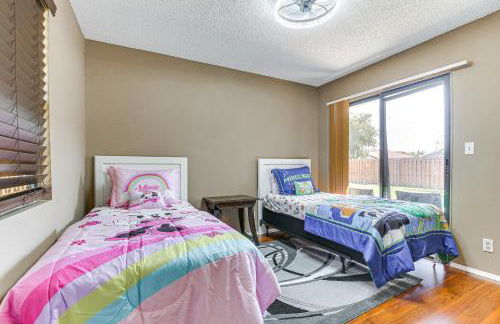 Near Beaches Pet-Friendly Sunrise Escape with Patio - Foto 22