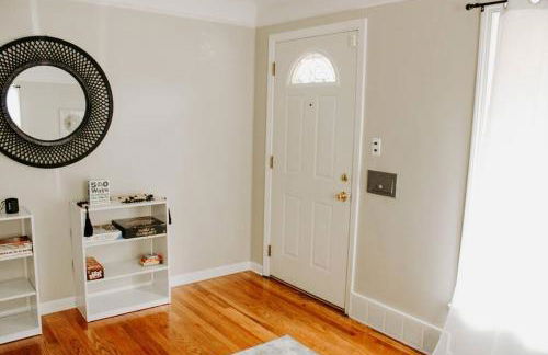 Cozy house near Lake Erie, 10 minutes to Downtown. - Foto 17