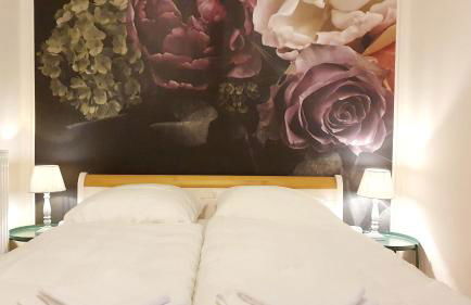 Ferienwohnung, Frühstück gegenüber,Parkplatz kostenlos zentrale ruhige Lage im Innenhof - Foto 9