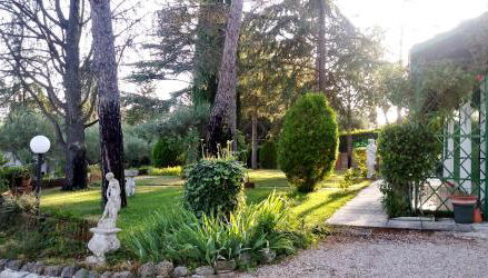 I Pini House - Photo 5, Garden, Garden view, young children