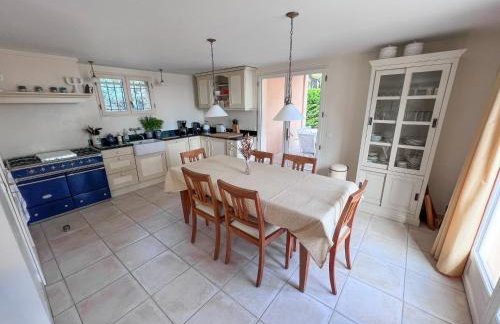 Villa "Le Sortilège" vue panoramique et piscine - Foto 26