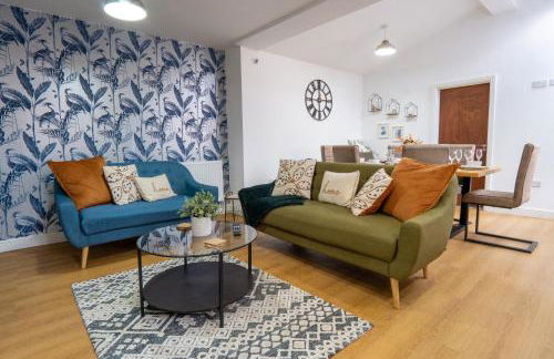 Heartland House, 7 Spacious Bedrooms Sleeps 4 plus, near NEC, JLR,BHX - Foto 10