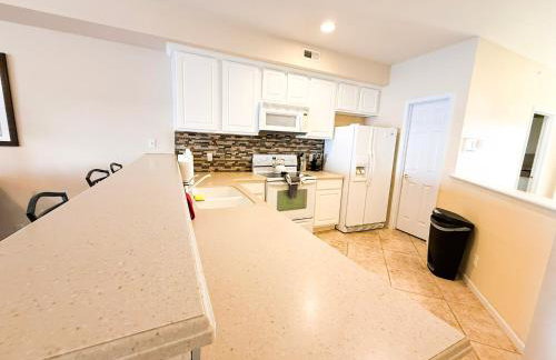 Sunshine&Shoreline-LakefrontDog Days Condo 3BD2BA - Foto 5