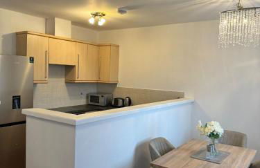 Apt sleeps 5-Netflix-parkg-near City Centre-Etihad-Coop live - Foto 10