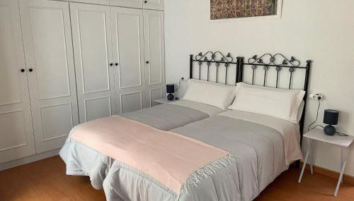 El Mercado - Foto 3, wardrobe