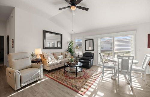 Cozy 2BR in The Villages With BBQ and 4 Seaters Golfcart King Bed - Foto 1