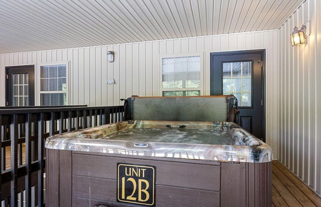 Poplar Point Condo Unit 12B - Two Bedroom Condo - Foto 33