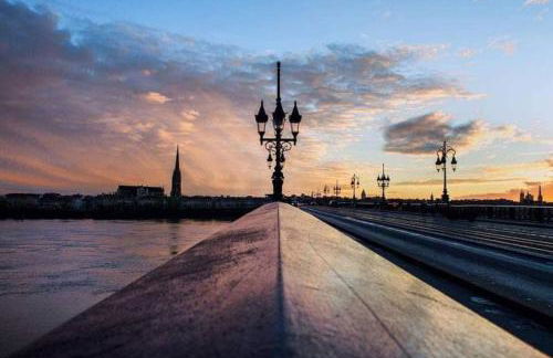 Bel appartement en pierre de 100 m2 avec cour. - Foto 14