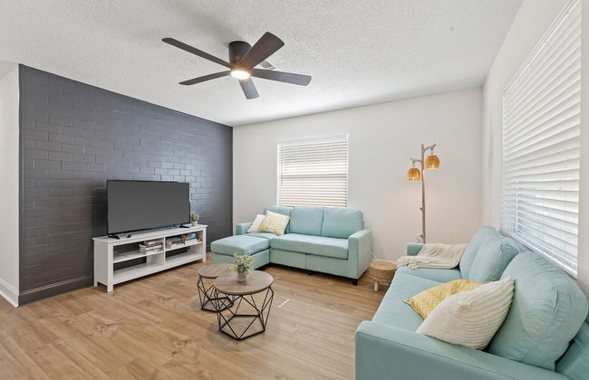 Sunny Palmetto Oasis: 4br Home With Private Pool 4 Bedroom Home by RedAwning - Foto 24