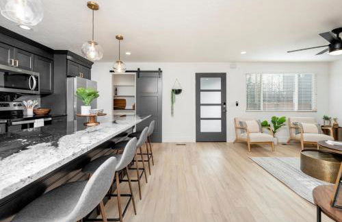 Mid Century Modern Boise-River Bungalow w/ Hot Tub - Foto 22