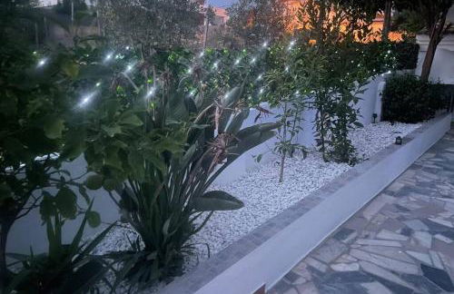 Spacious Villa. Large Rooftop. 4 Bedroom Sleeps 8 - Foto 8