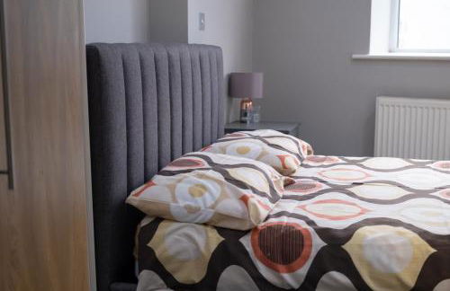 Group Friendly 2 Bed 2 Bath FREE PARKING for 2 Large Vans or up to 4 Cars Zone 2 Sleeps 10 Close to Central London and Zone 2 tube station - Photo 27