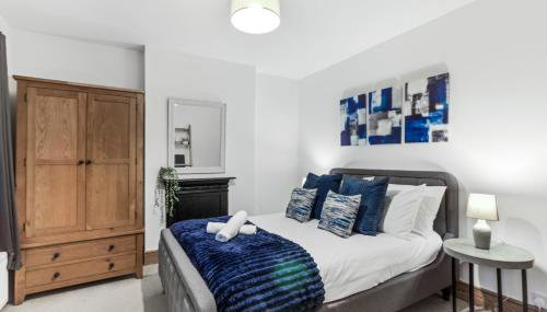 Home Away I 3BR Comfort Suite I Private Courtyard I Super Fast Wi-Fi I Free Parking - Foto 4