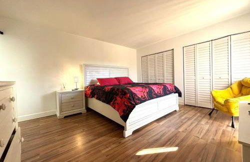 Bright 2BR Poolside Retreat Downtown Fort Myers - Foto 38