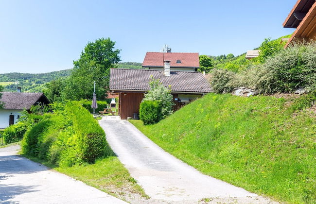 Chalet in Lovely, Rich Forest Setting With a Beautiful View - Photo 2