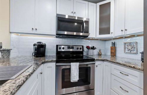 Lighthouse Loft l Marshfront l Walk to Downtown - Foto 13