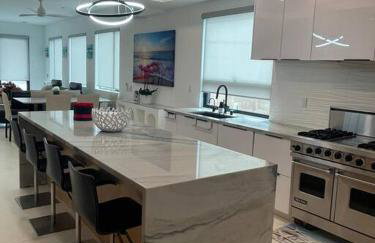 Beach House with Rooftop Jacuzzi - Foto 14