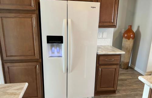 Monte Vista Village Resort Mesa 3 Bed 2 Bath Age Restricted Must be 55 or more - Photo 19