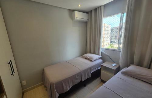 AP centro ao lado do comércio piscina quartos com ar condicionado e estacionamento - Foto 44