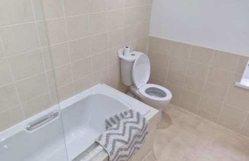 Gorgeous 1-bed Apartment in Wetwang, Driffield - Photo 69