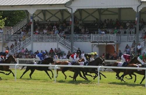 Appartement lumineux 4* pour 2 à Vittel, proche thermes, WiFi, parking gratuit - FR-1-589-745 - Foto 9