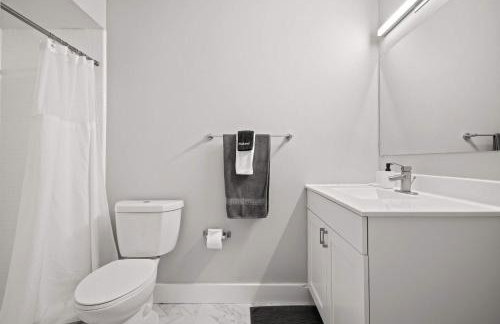 Elegant Escape Prime Location & Style - Foto 10