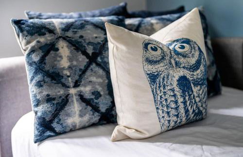 Charming Fountain Square Home 2 Bedroom BBQ Family Friendly - Foto 8