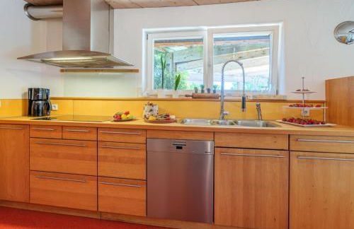 Ferienhaus Dornstetten: Sonniges Design Haus: Kamin, Sauna, Hot Pot, Zaun - Foto 16